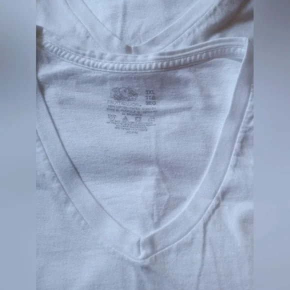 3 Pack Fruit Of the Loom Men's White V Neck Tee Shirts Size 3XL - Picture 3 of 6